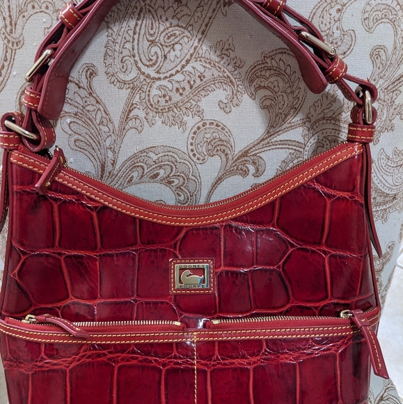 Red stunning handbag - Picture 3 of 4